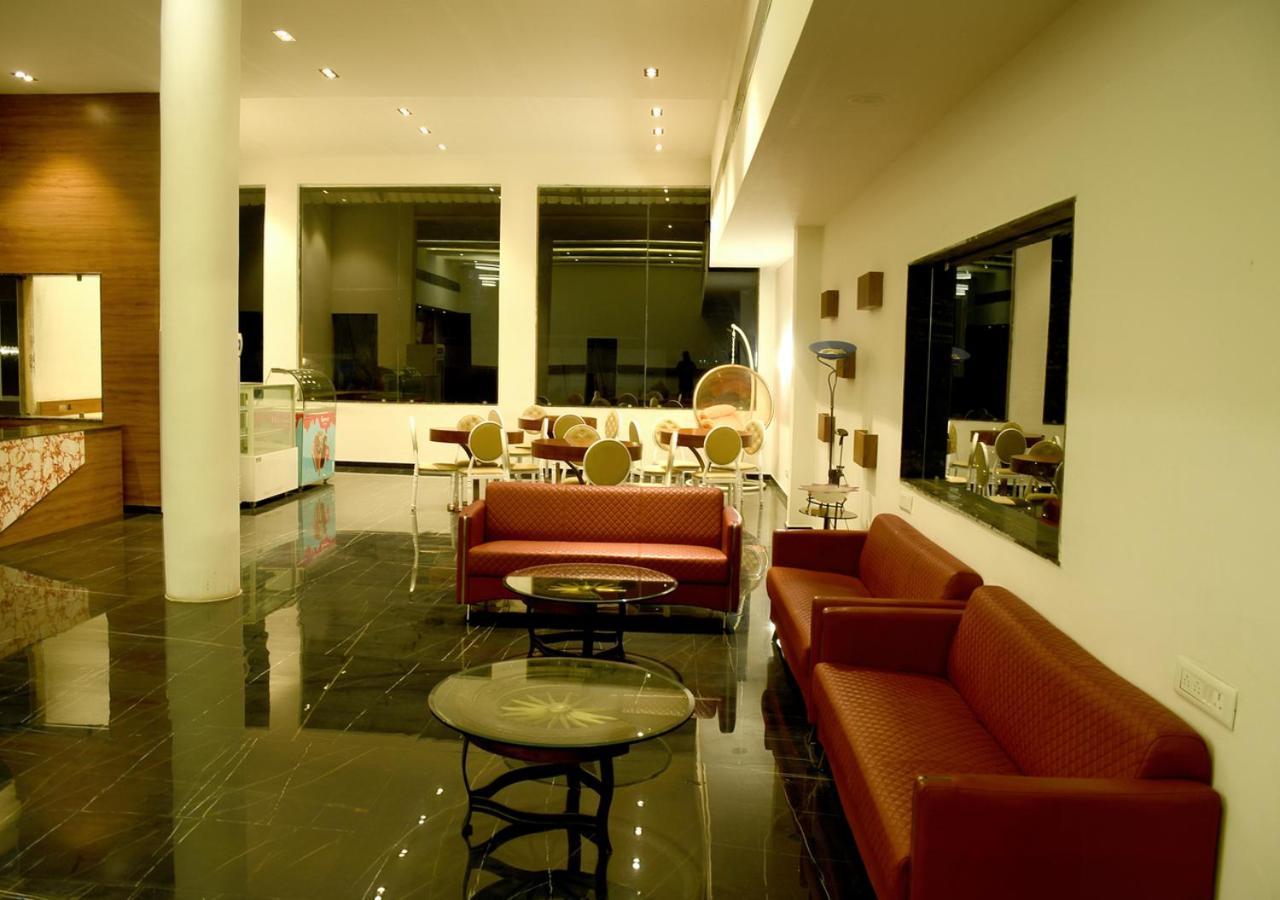 One Earth Santu Eco Resort Bhavnagar Exteriör bild
